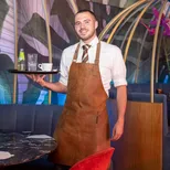 Luc is gastheer in opleiding bij Zadkine
