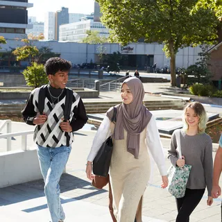 Mbo versneld studenten voor de school
