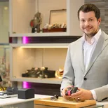 Ondernemer Juwelier aan het werk