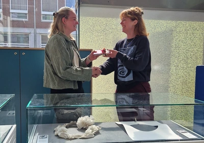 Student Vakschool Schoonhoven wint publieksprijs bij CODA Paper Art Challenge
