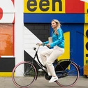 Zadkine student fietst door Rotterdam