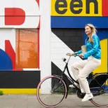 Zadkine student fietst door Rotterdam