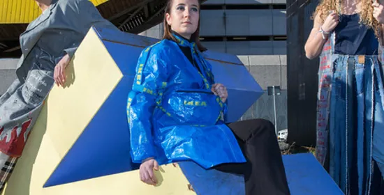 Fashion show tijdens het internationale film- en waterfestival Let's Talk About Water